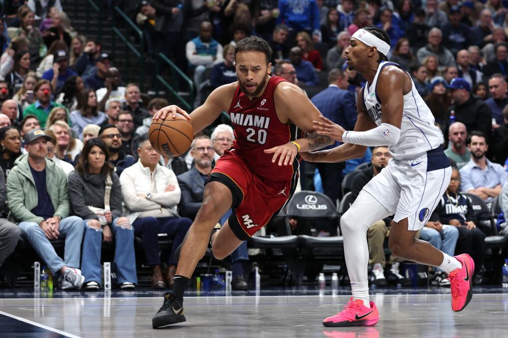 尤其当他在 尤其当他在